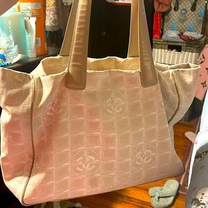 Channel Shoulder Bag